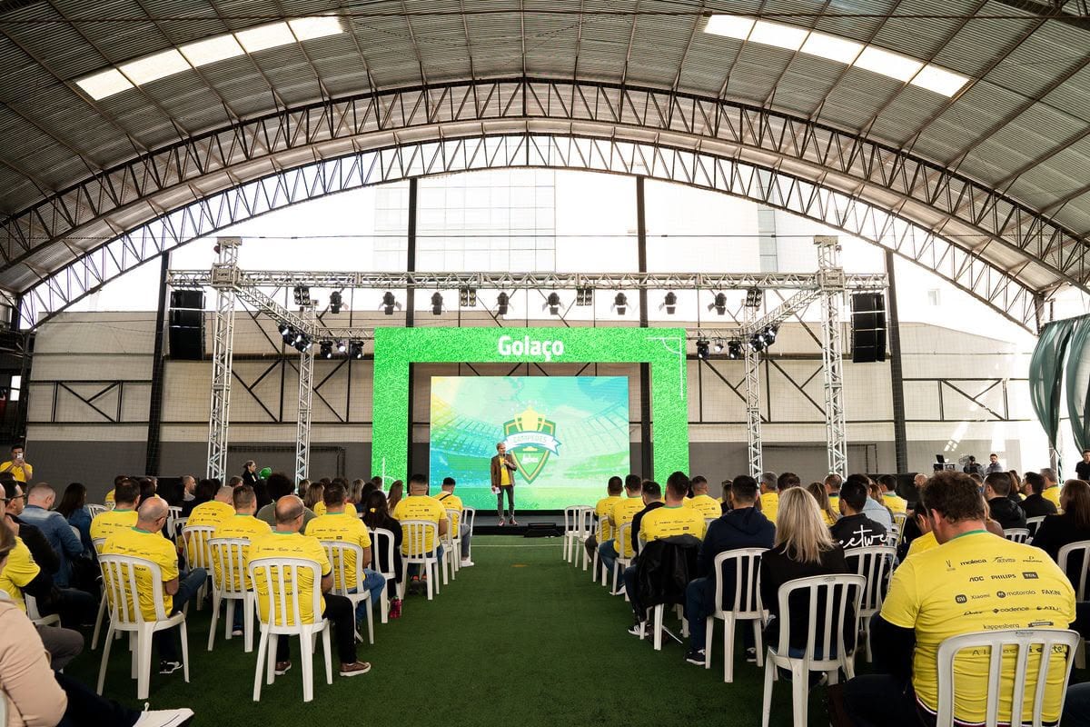 Convenção em arena esportiva
